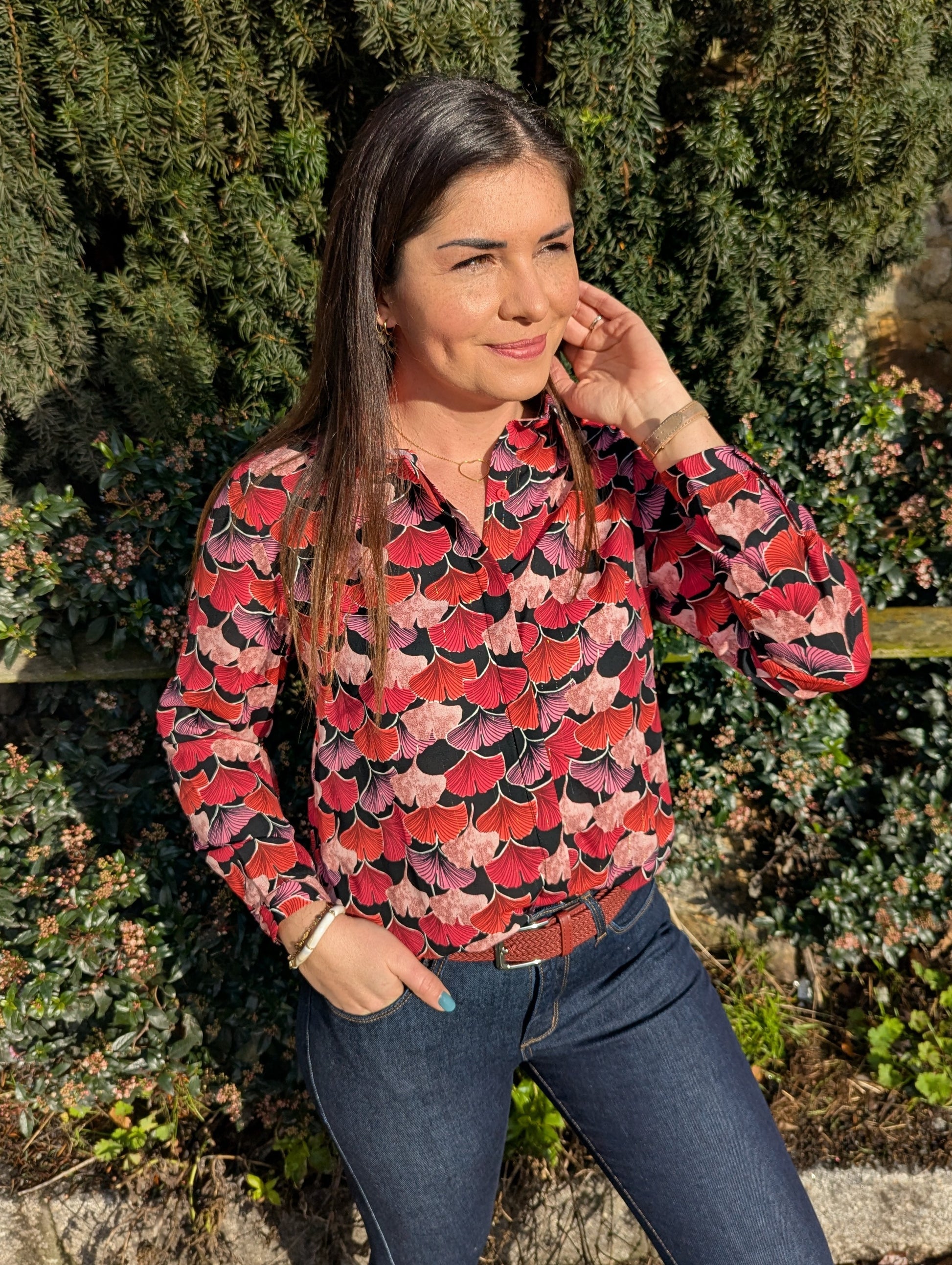 Chemise fluide imprimé motif feuille papyrus rose noir