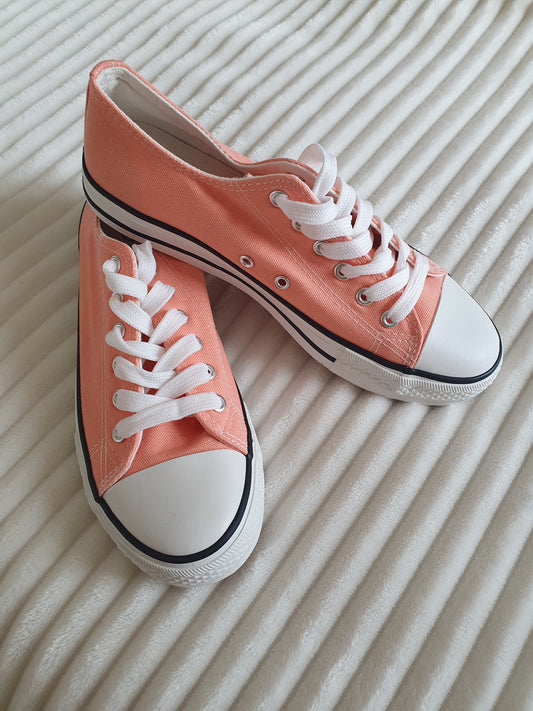 Baskets basses rose saumon lacets style converses femme