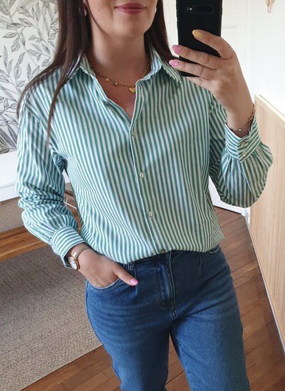 Chemise rayée vert et blanc coupe droite oversize fluide