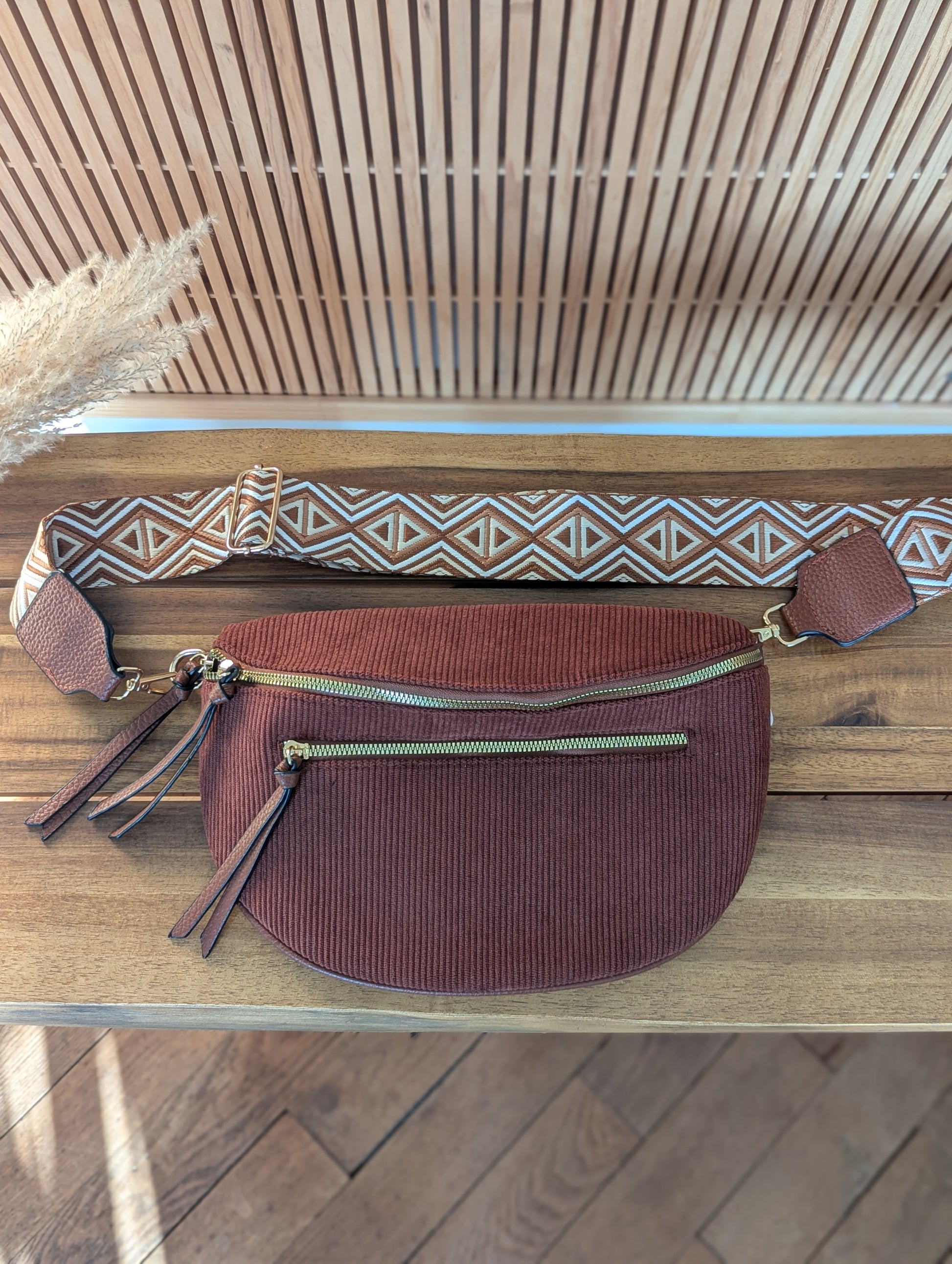 Banane sac marron bandoulière réglable pour femme