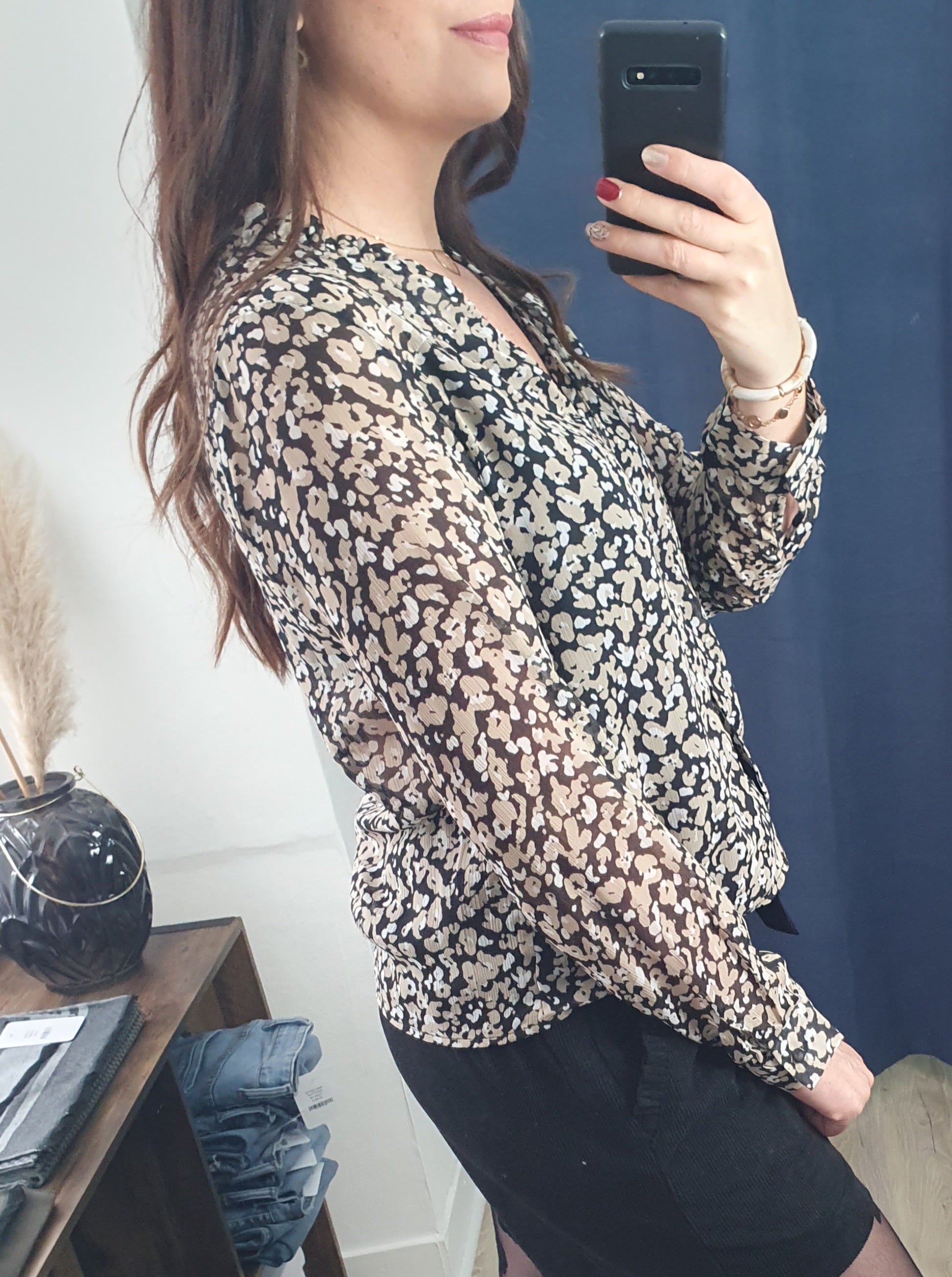 Chemisier fluide femme motif floral noir beige blanc