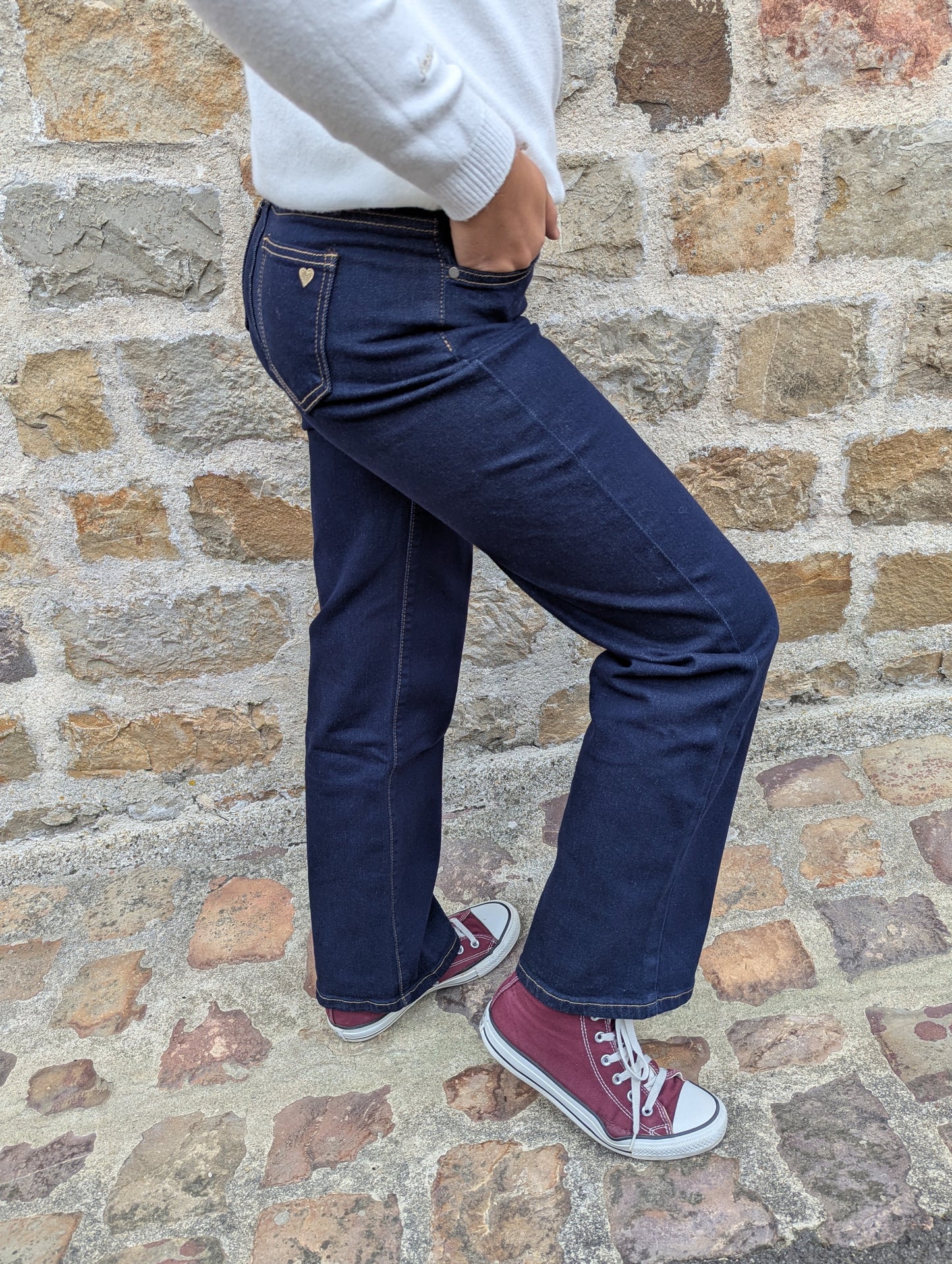Jean large bleu foncé brut fille avec coeur doré