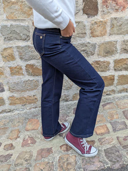 Jean large bleu foncé brut fille avec coeur doré