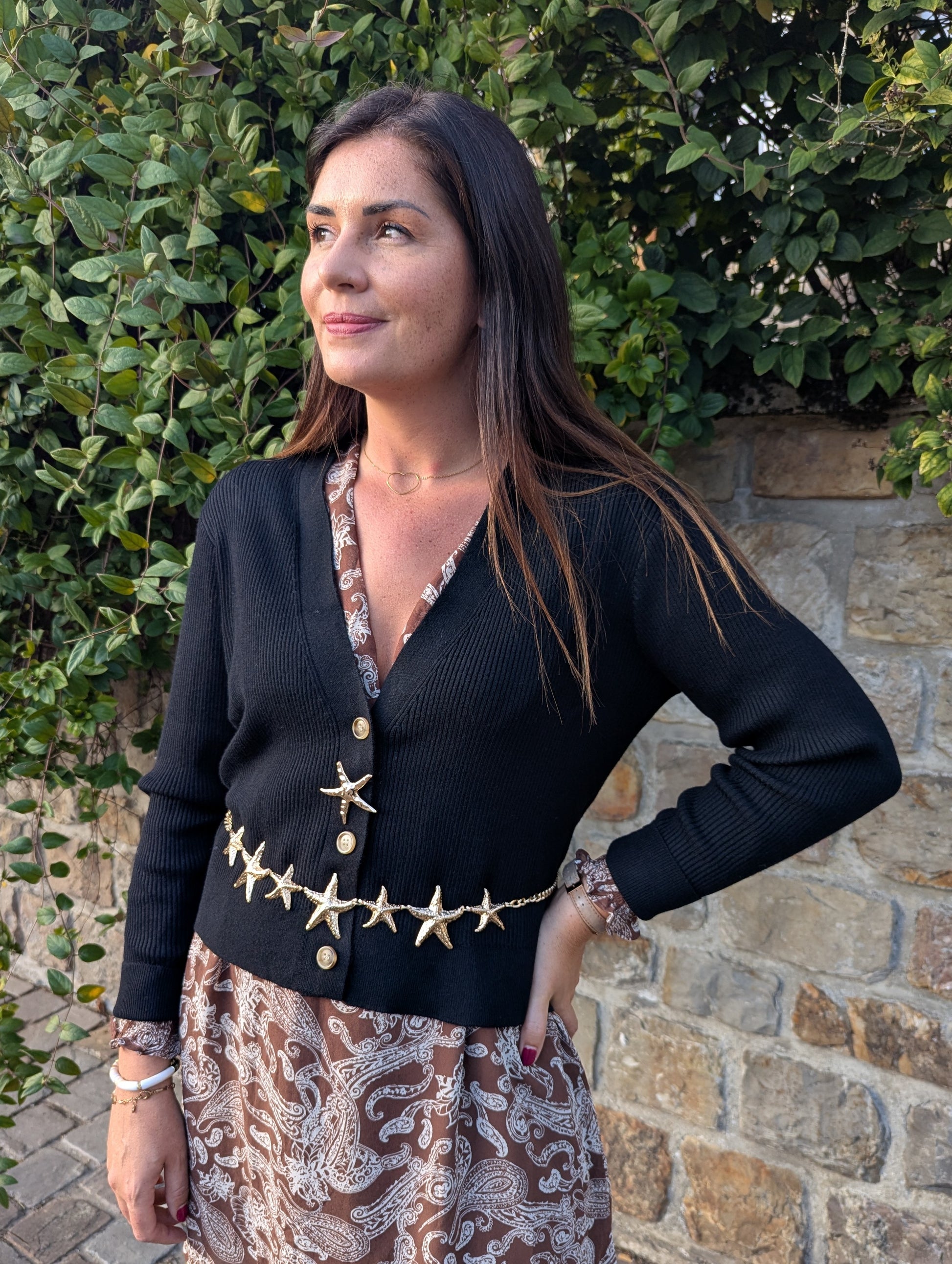 Gilet noir femme avec 3 boutons devant col en V