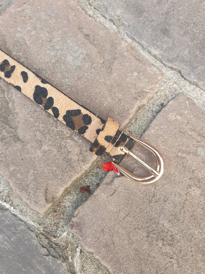 Ceinture fine motif léopard avec boucle dorée pour femme
