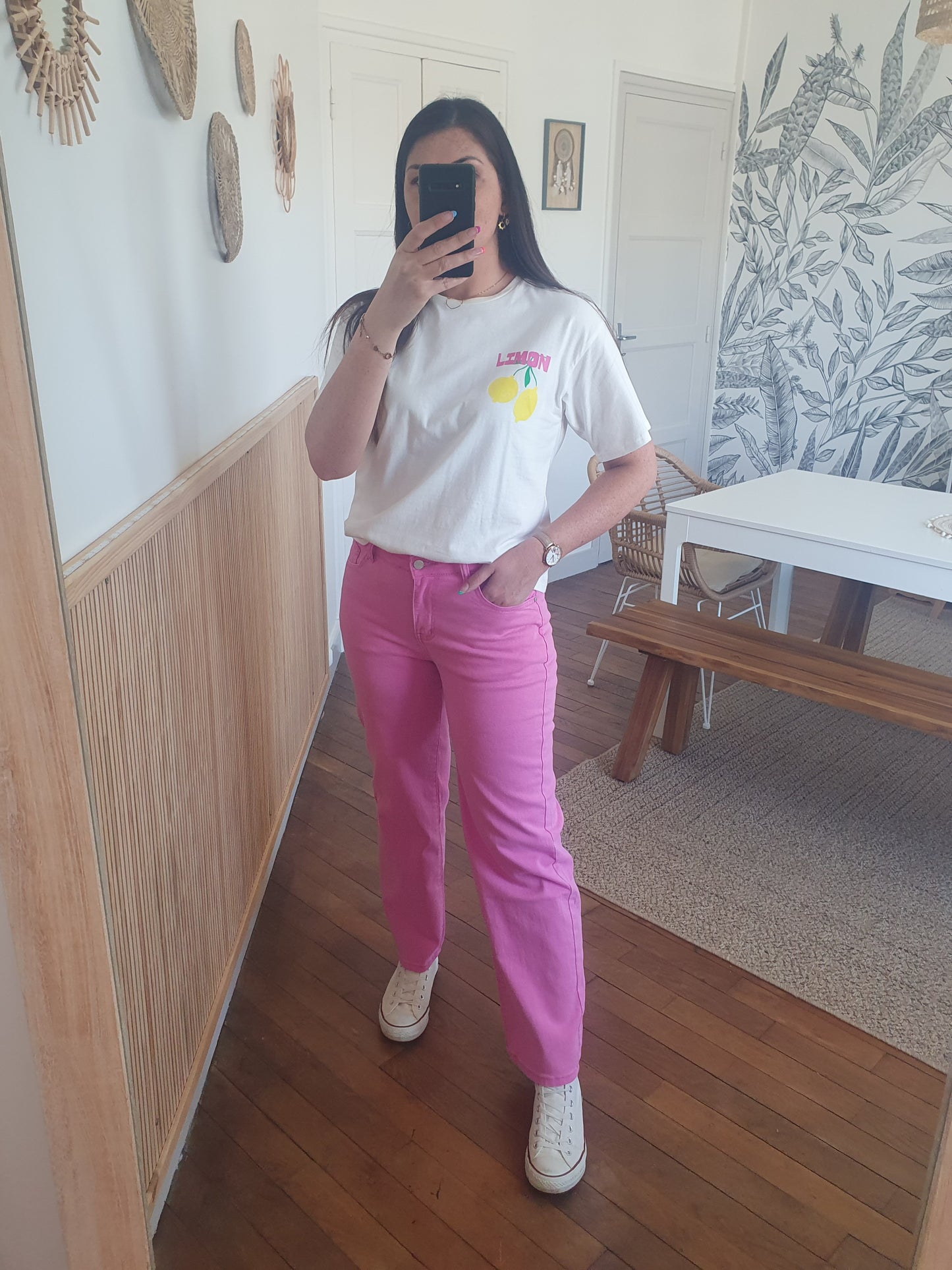 Jean large rose fushia jambes évasées femme coupe tendance