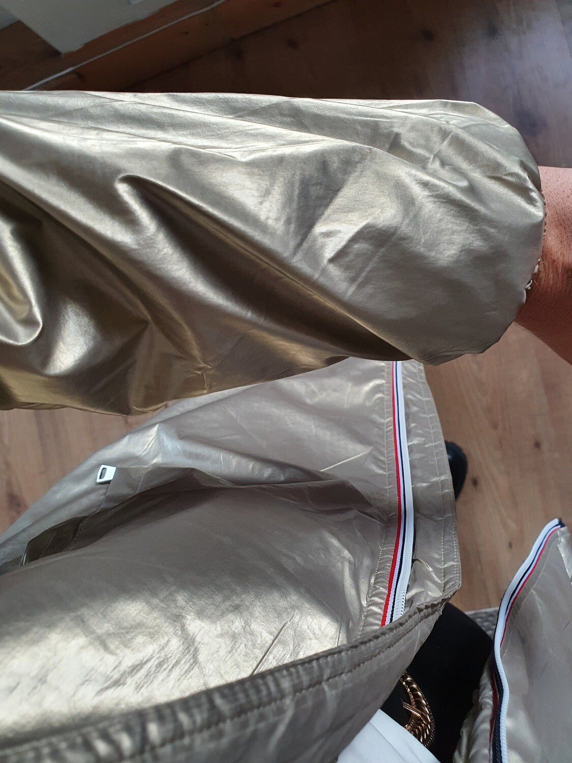 Parka fourrée doré et beige imperméable avec capuche
