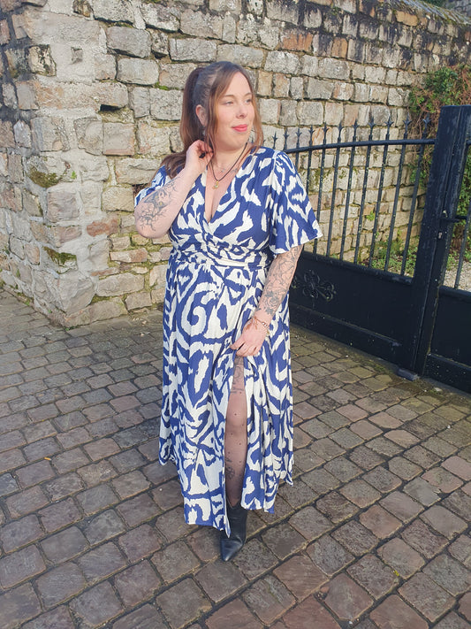 Robe longue effet lin bleu et blanc grande taille curvy
