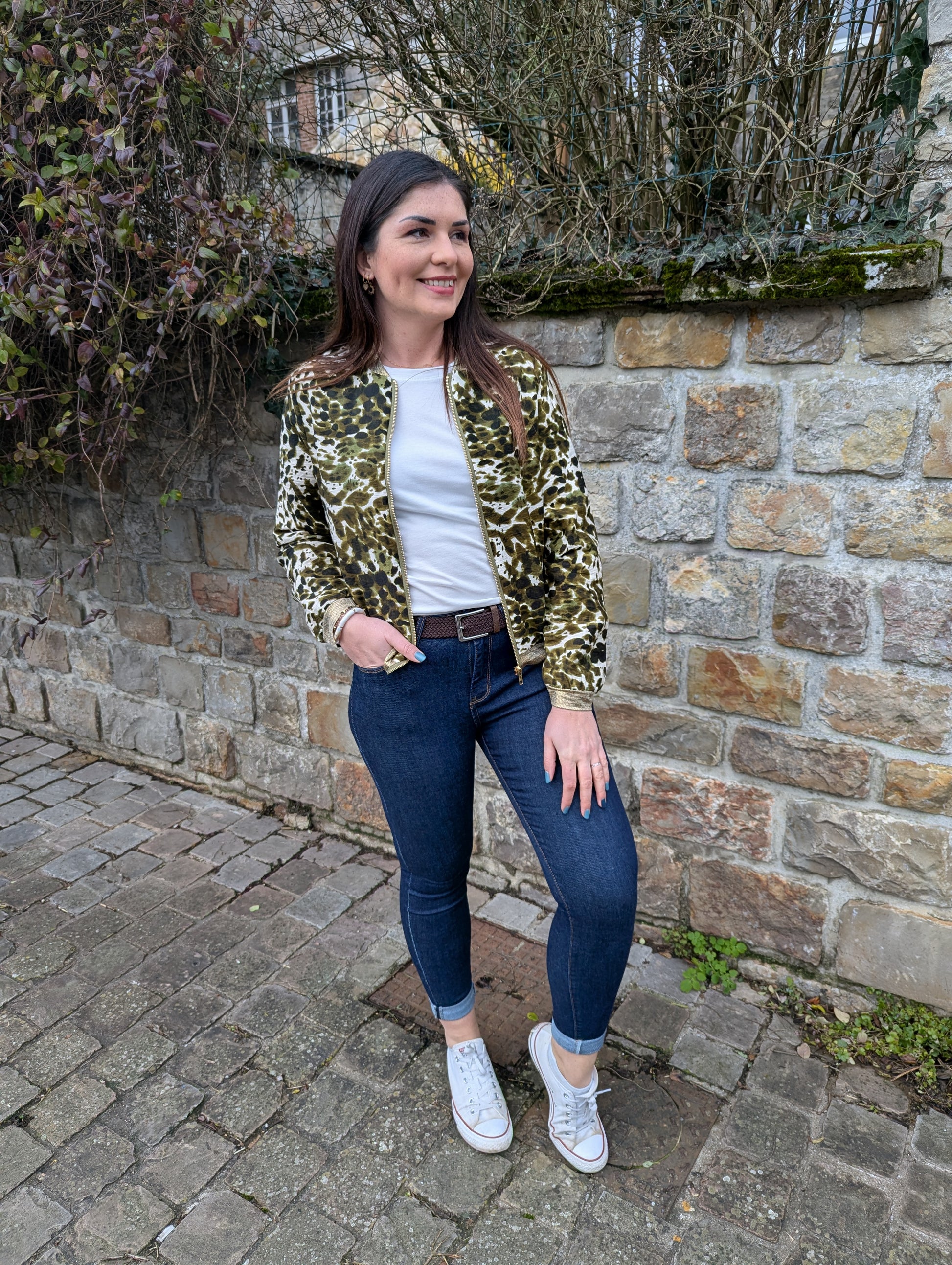 Bomber femme motif panthère kaki avec détails dorés