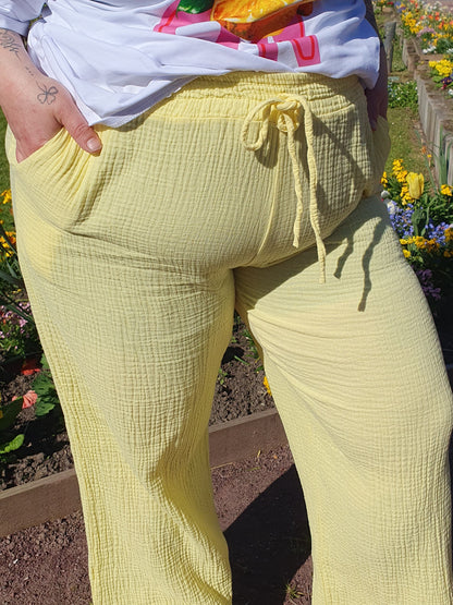 Pantalon gaze de coton couleur jaune tissu grande taille