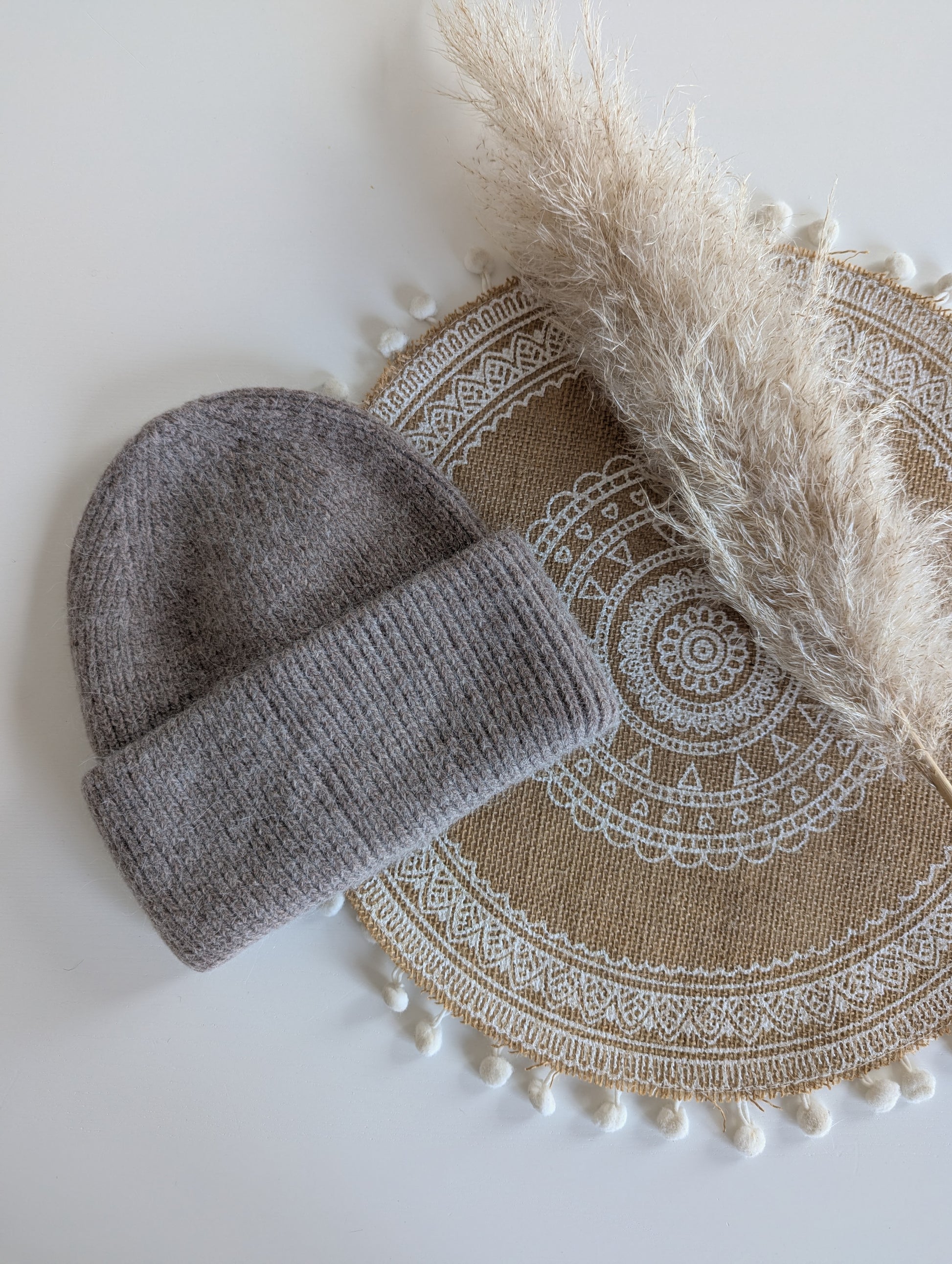 Bonnet femme beige taupe en poils de lapin