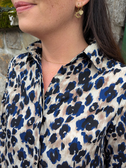 Chemise fluide fleuri motif léopard noir bleu beige