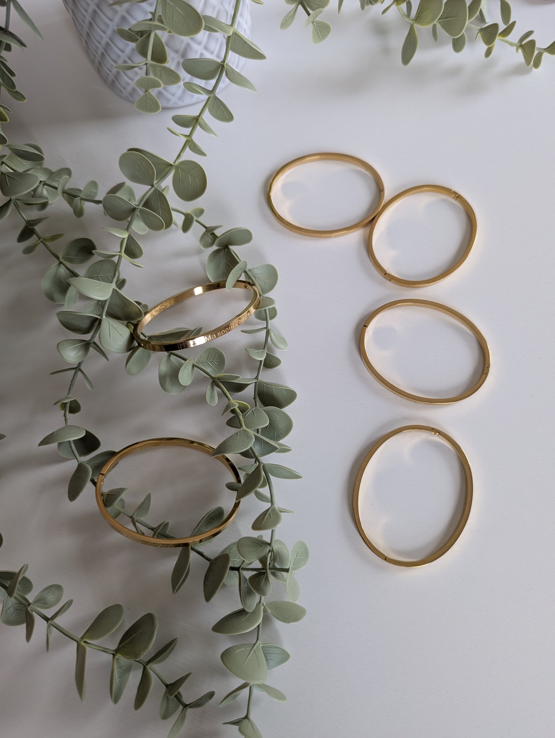 Bracelet jonc fin doré avec message idée cadeau femme