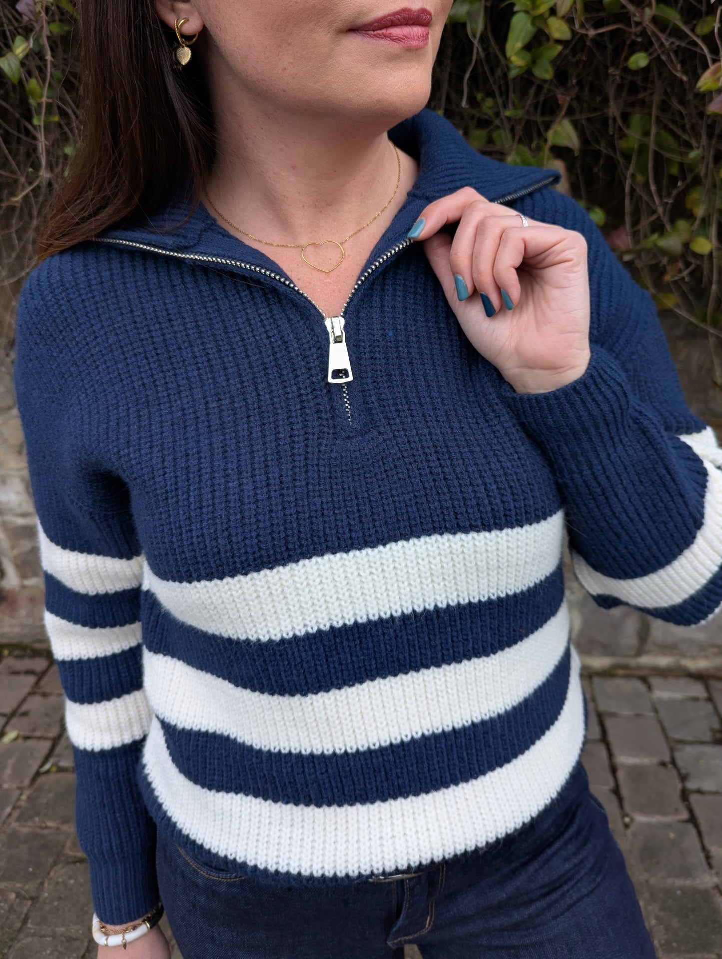 Pull rayé col camionneur bleu marine et blanc femme