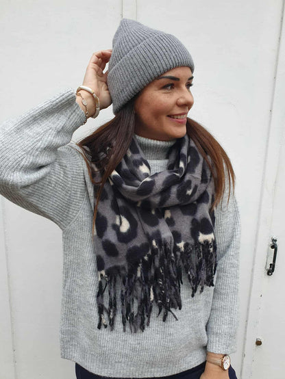 Bonnet noir avec coeur doré brodé pour femme taille unique