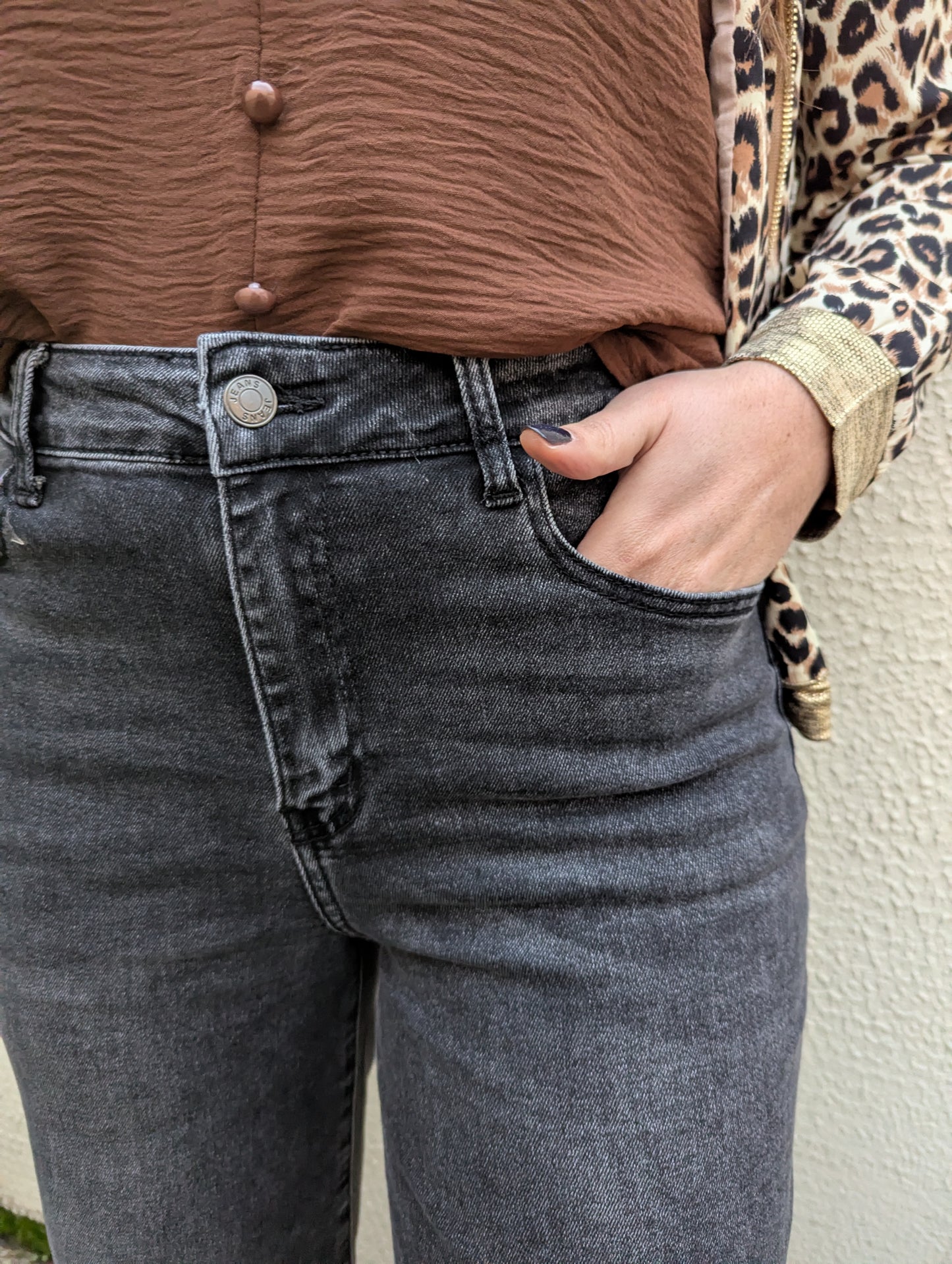 Jean femme coupe wild noir jambes larges taille haute