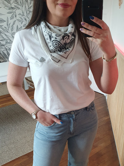 Carré blanc écru viscose satiné bandana motif cachemire