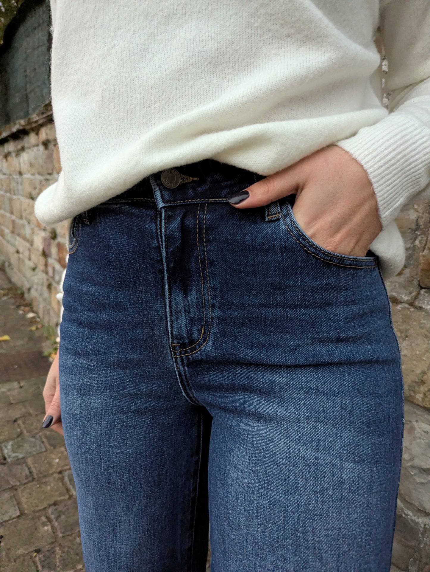 Jean femme coupe wild bleu foncé jambes larges taille haute