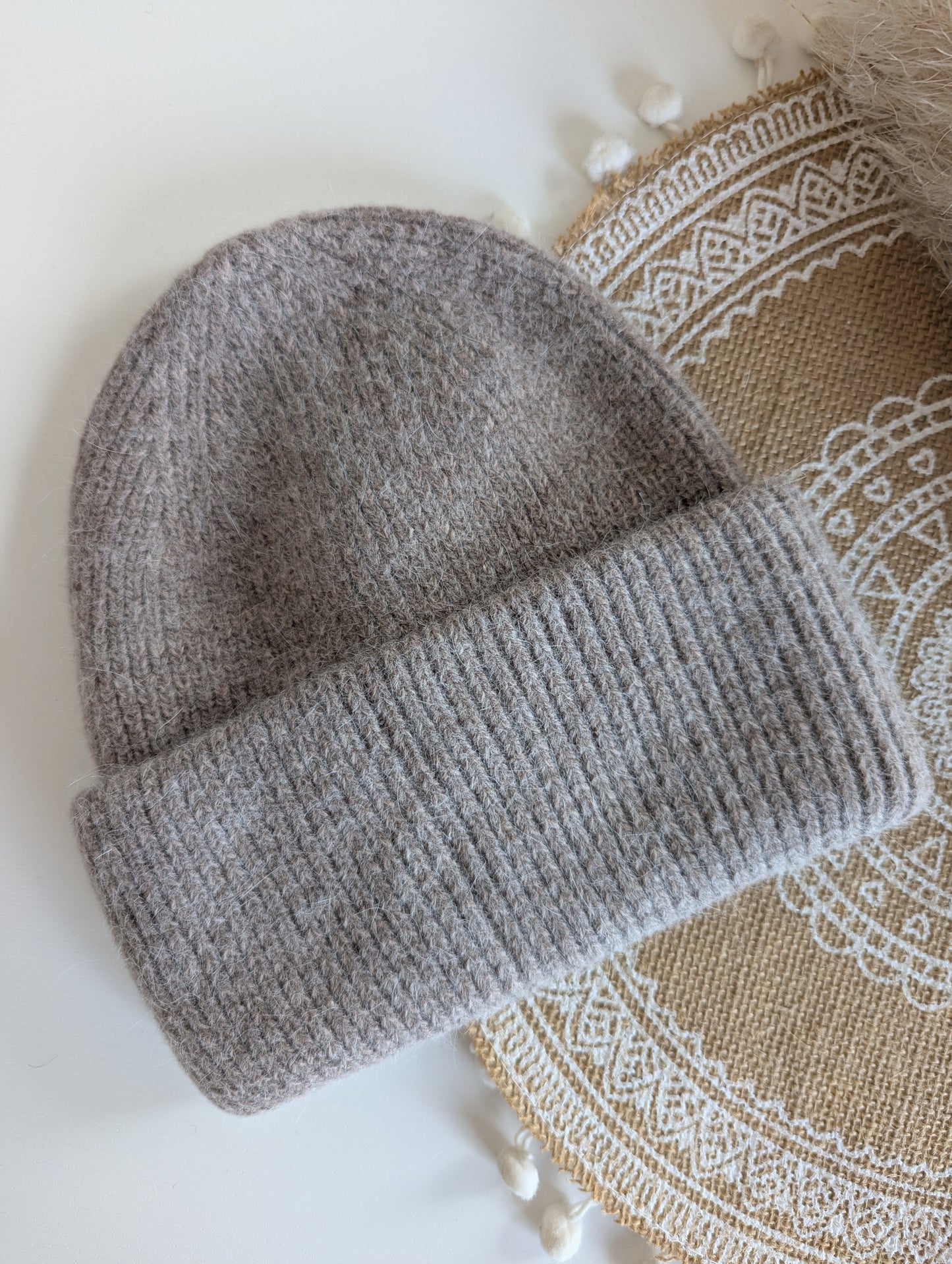 Bonnet femme beige taupe en poils de lapin