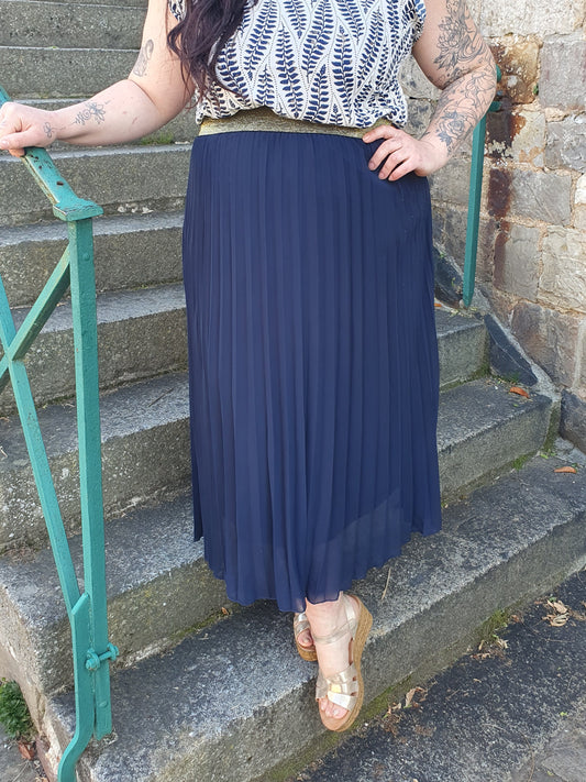Jupe longue plissée bleu marine grande taille collection curvy