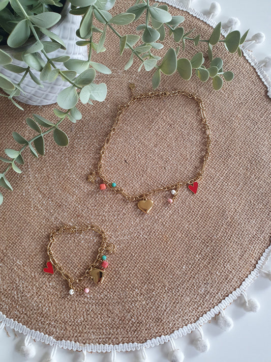 Bracelet doré avec breloques charms perles femme tendance