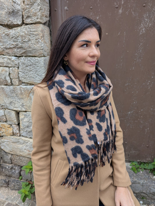 Echarpe épaisse léopard camel avec franges