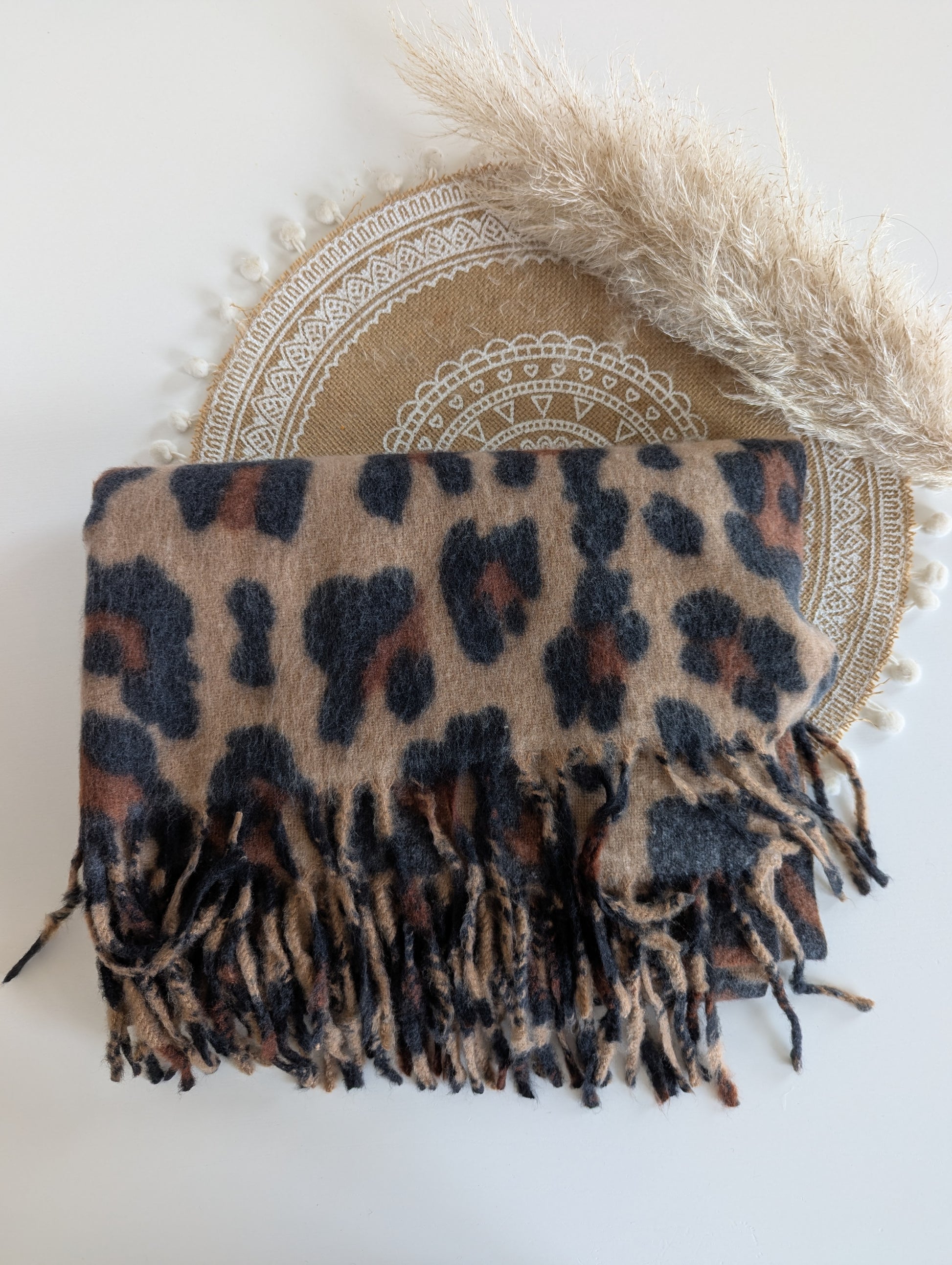 Echarpe épaisse léopard camel avec franges