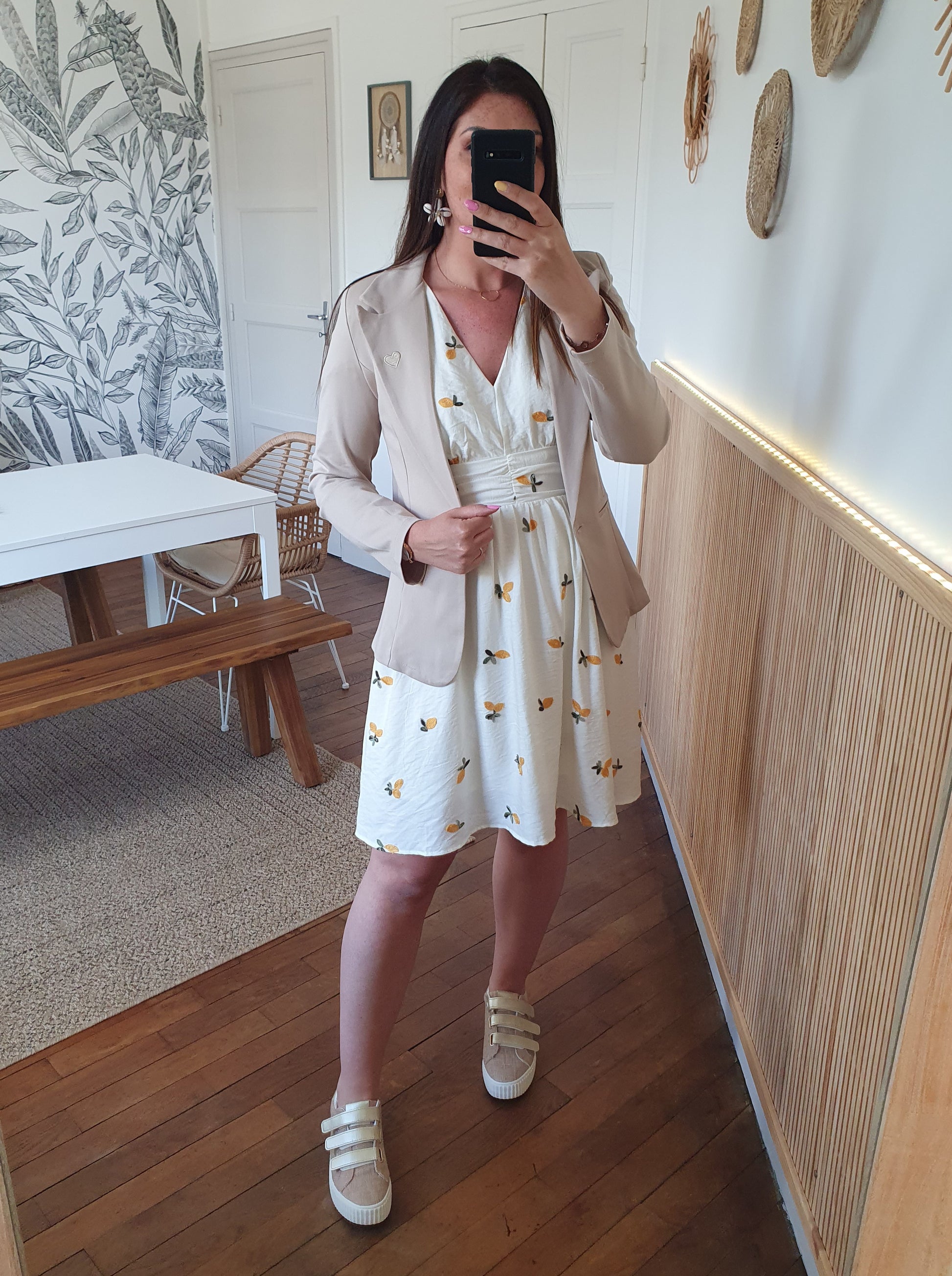 Blazer uni beige avec coeur doré veste de tailleur cintrée