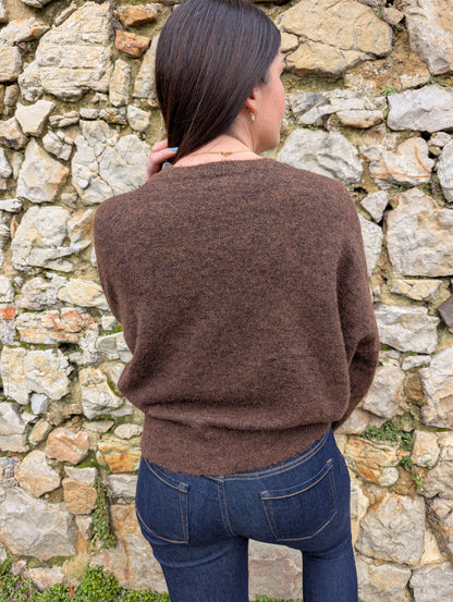 Pull marron chocolat brunch café croissant femme