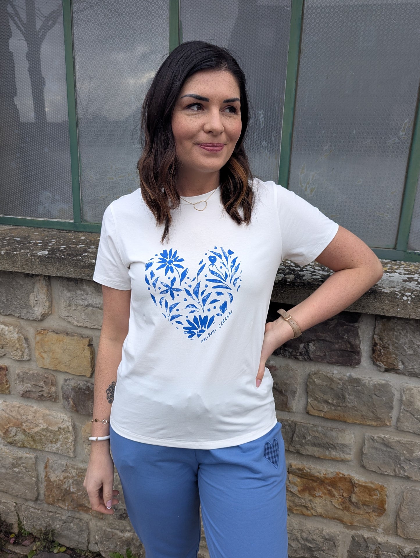 T-shirt mon coeur blanc et bleu pour femme col en v