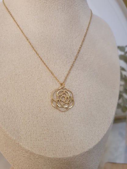 Collier fleur rose acier inoxydable doré et argenté femme