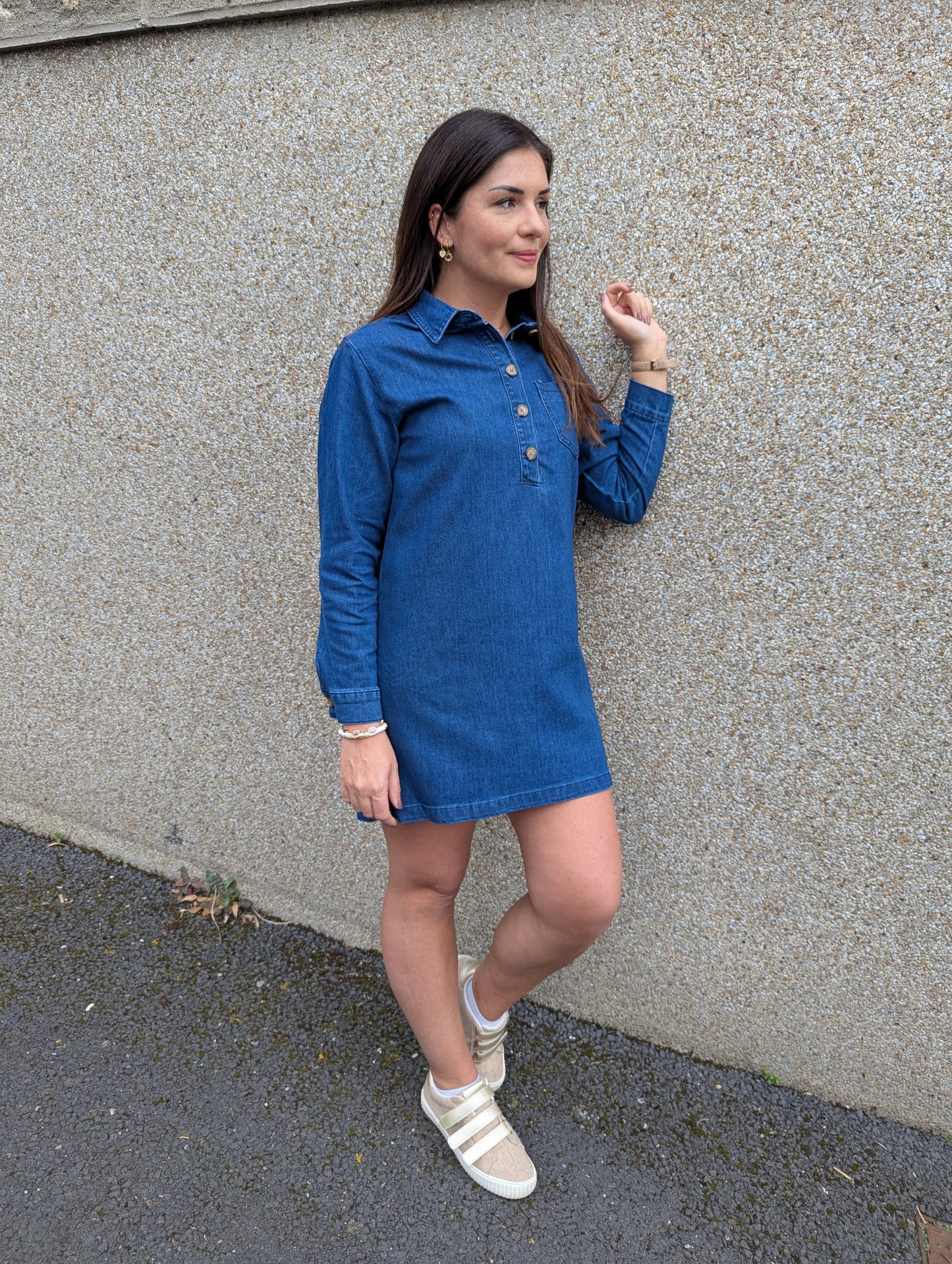Robe en jean denim foncé coeur doré sur poche