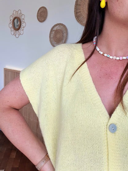 Collier en perles blanc multicolore mot amour pour femme