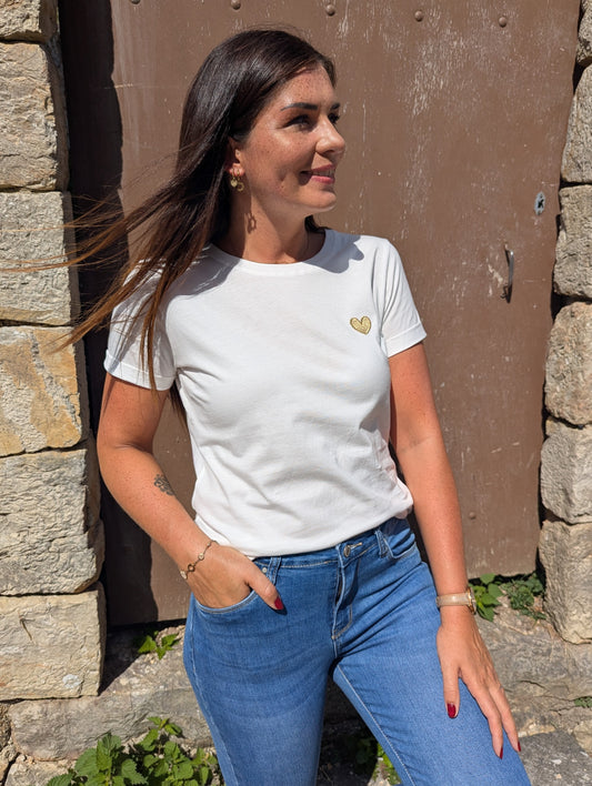 T-shirt blanc avec petit coeur doré col rond