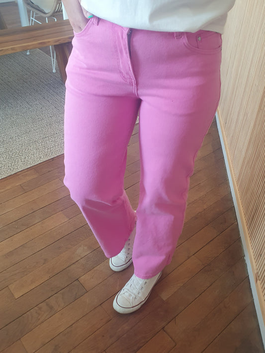 Jean large rose fushia jambes évasées femme coupe tendance