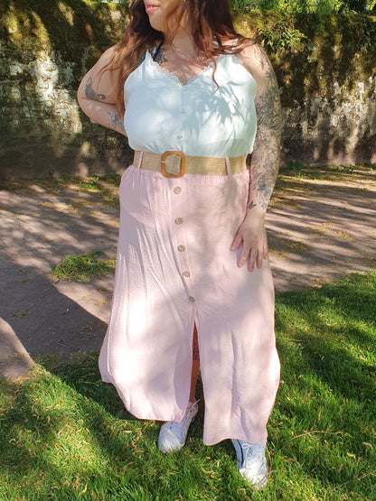 Jupe longue rose poudré avec ceinture paille élastique