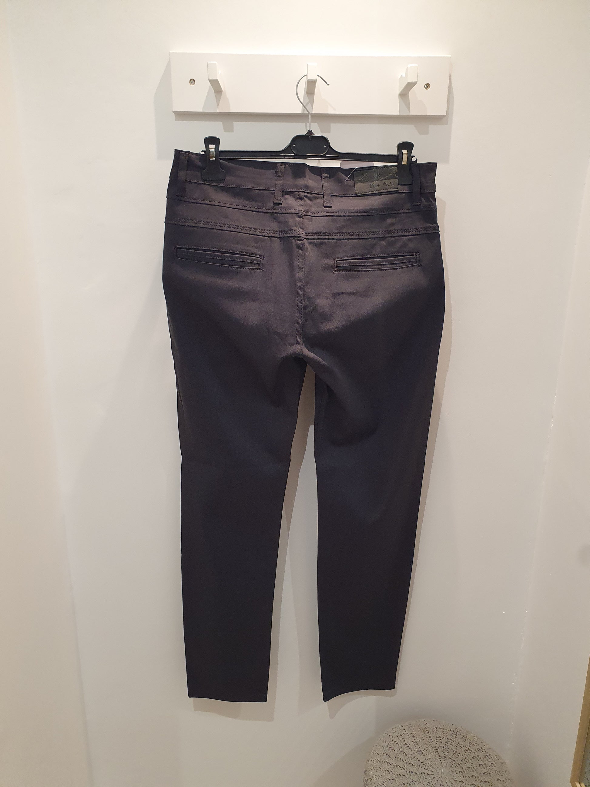 Pantalon chino homme gris anthracite classique chic