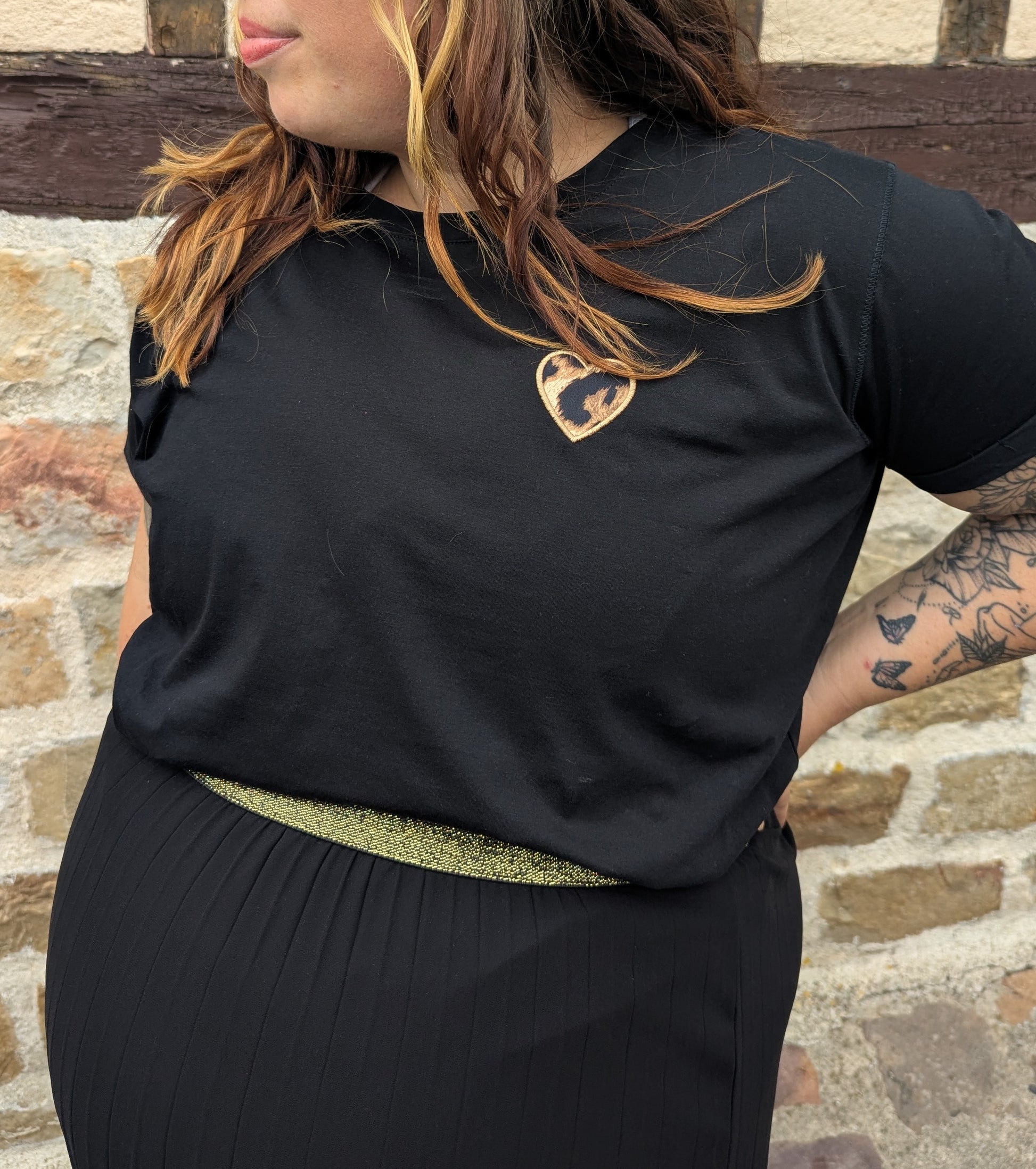 T-shirt noir avec coeur léopard femme grande taille