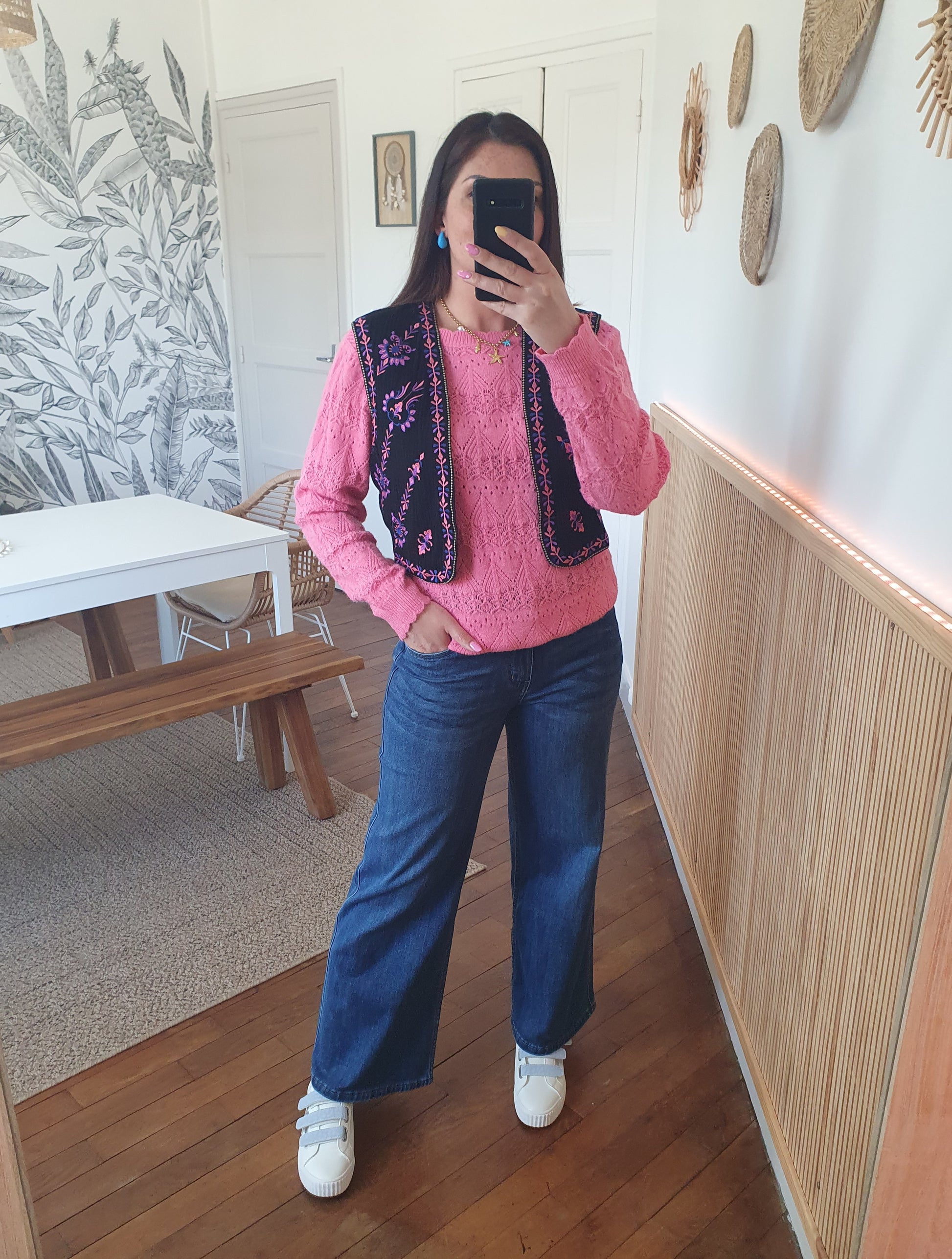 Gilet reversible rose vif forme cache-cœur mailles ajourées