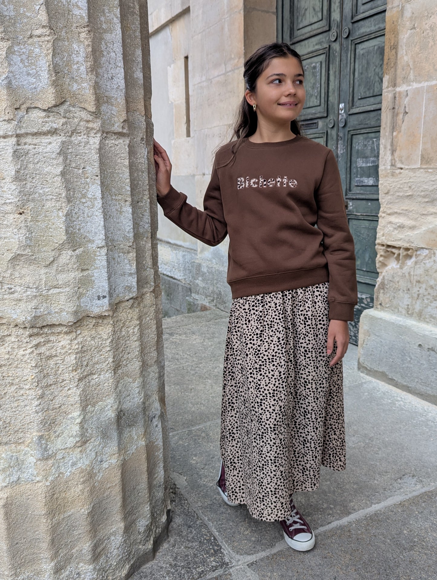 Sweat bichette marron écriture léopard fille