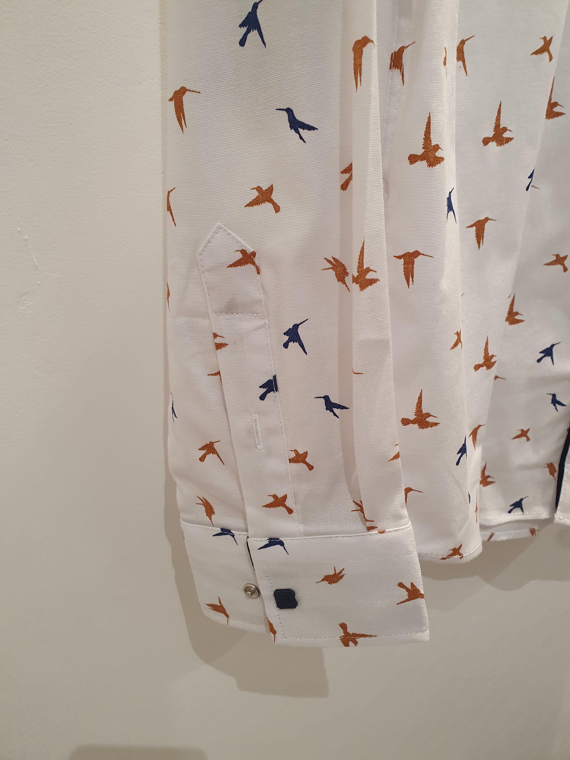 Chemise blanche à motif colibri homme tendance