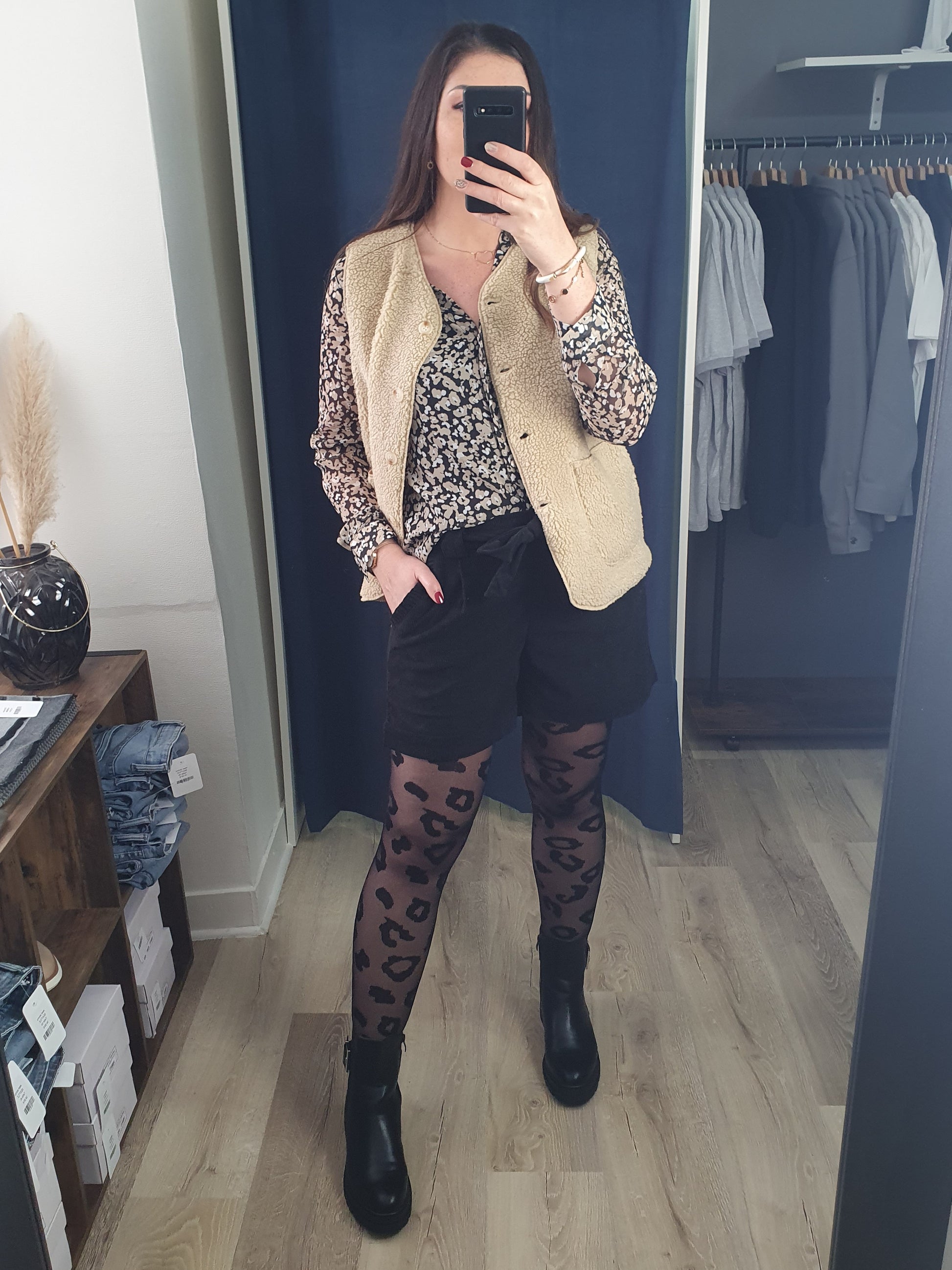 Chemisier fluide femme motif floral noir beige blanc