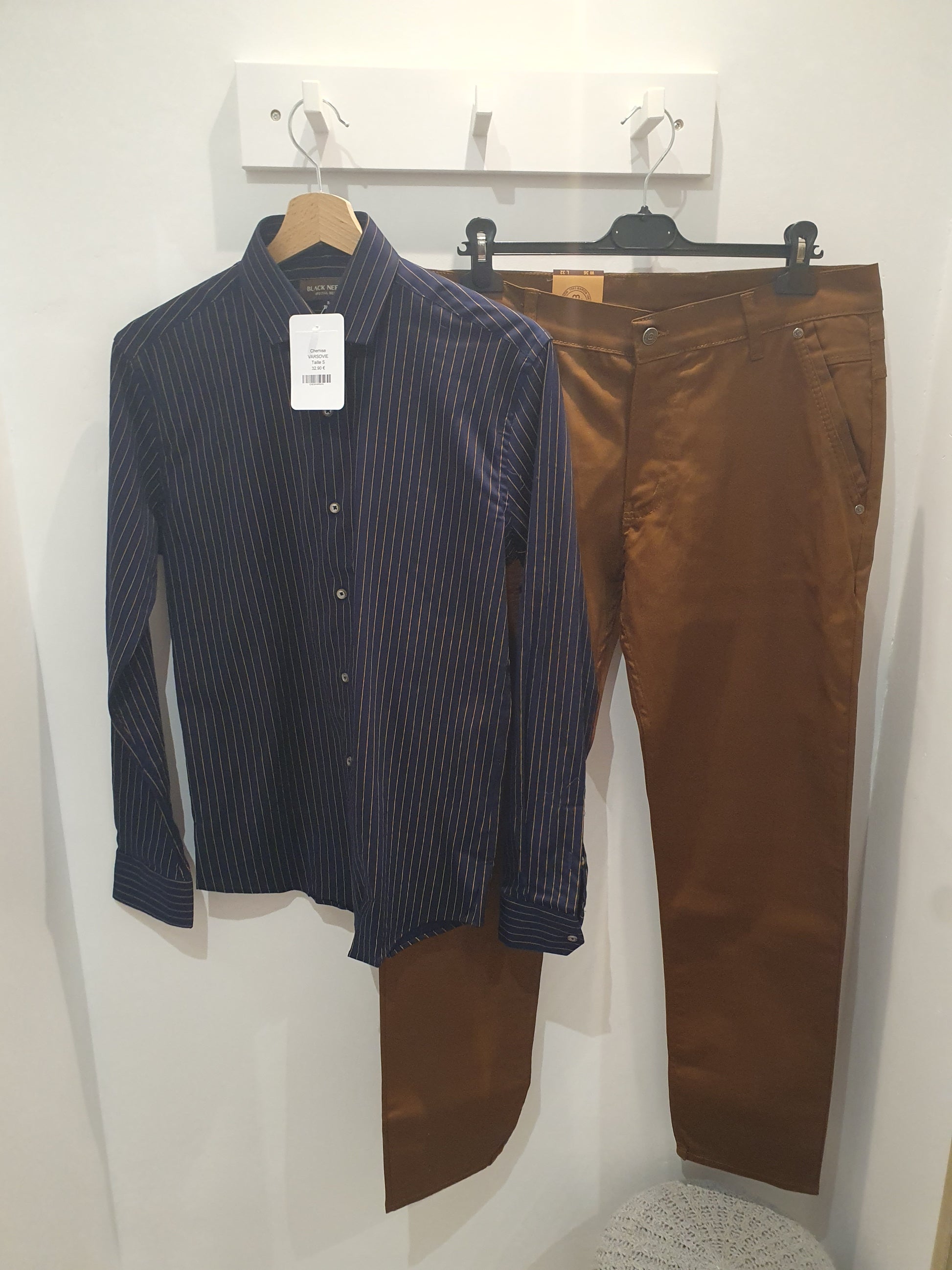Chemise bleu marine rayures fines jaune moutarde homme