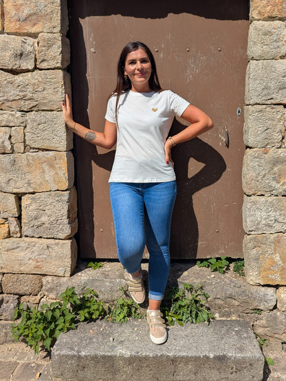T-shirt blanc avec petit coeur doré col rond