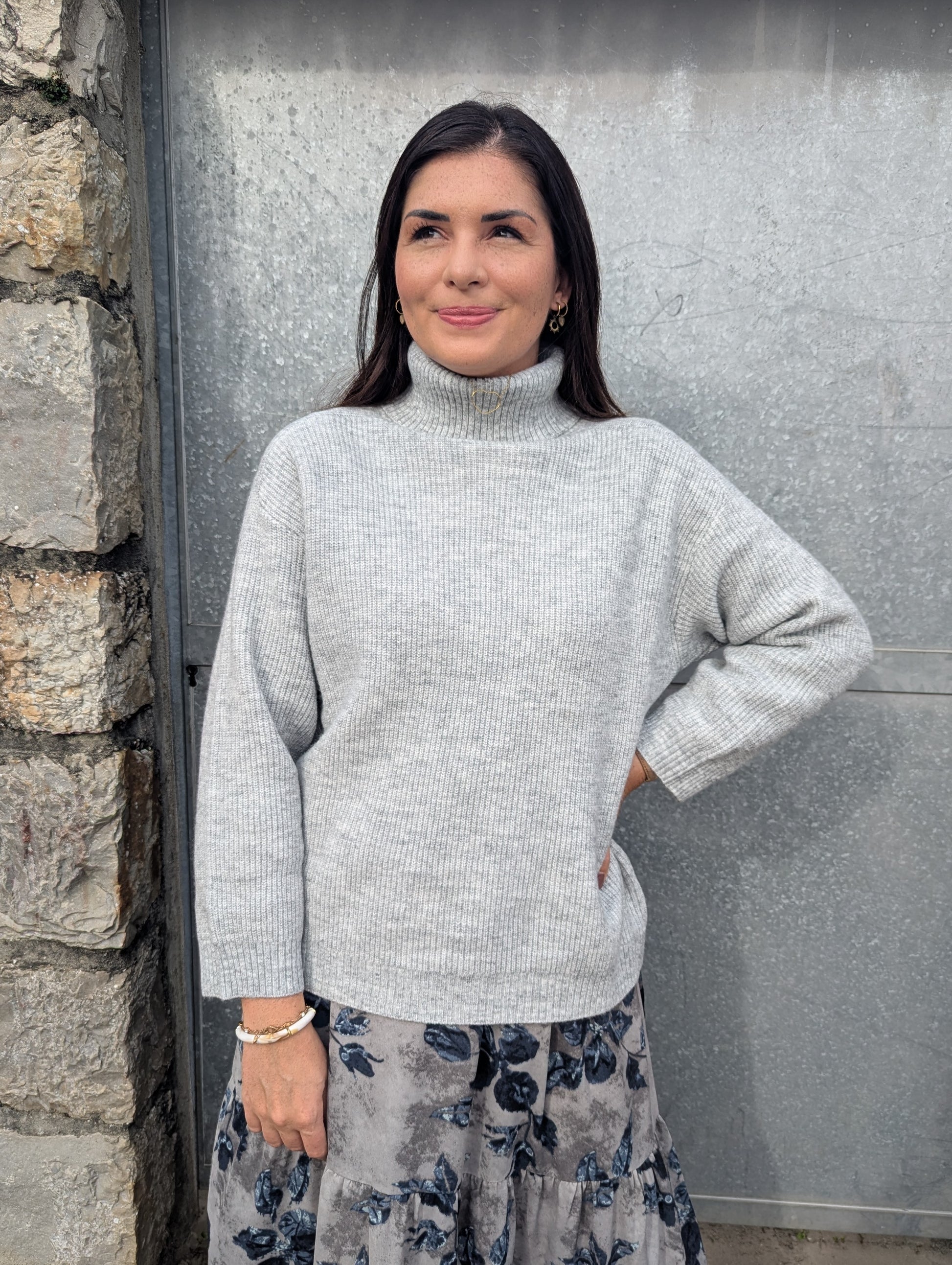 Pull oversize à col roulé gris chiné femme tout doux