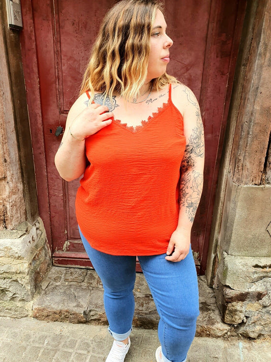 Top débardeur à bretelles corail dentelle grande taille
