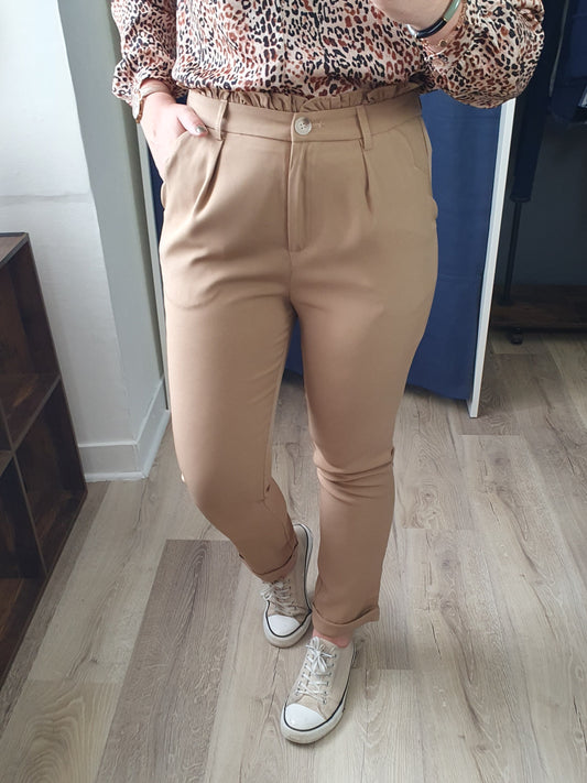 Pantalon paperbag camel decontracté chic femme