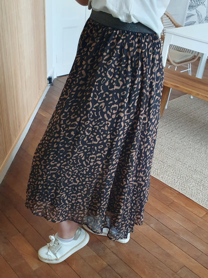 Jupe plissée motif léopard noir et marron pour femme