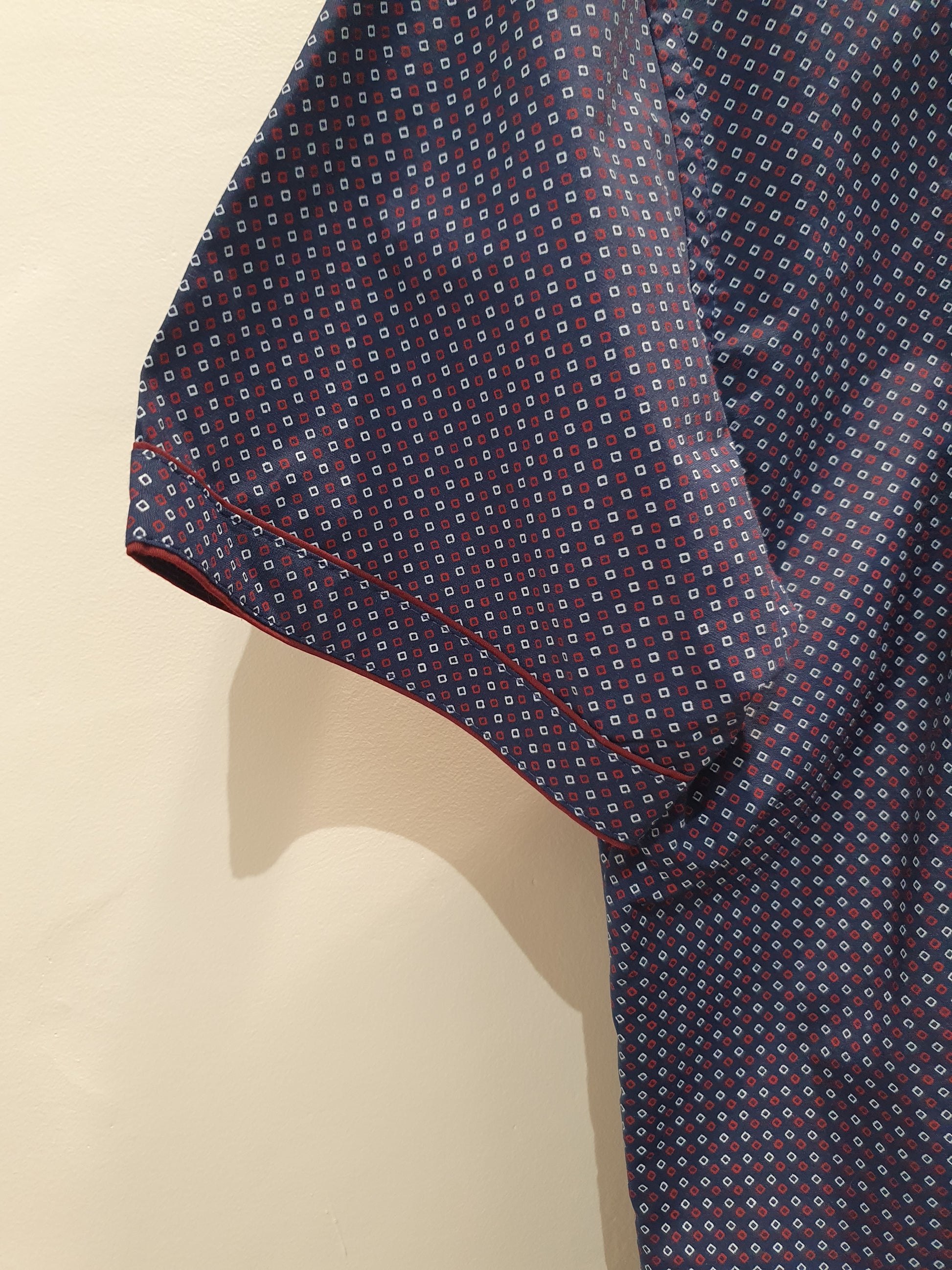 Chemisette manches courtes losanges homme tendance