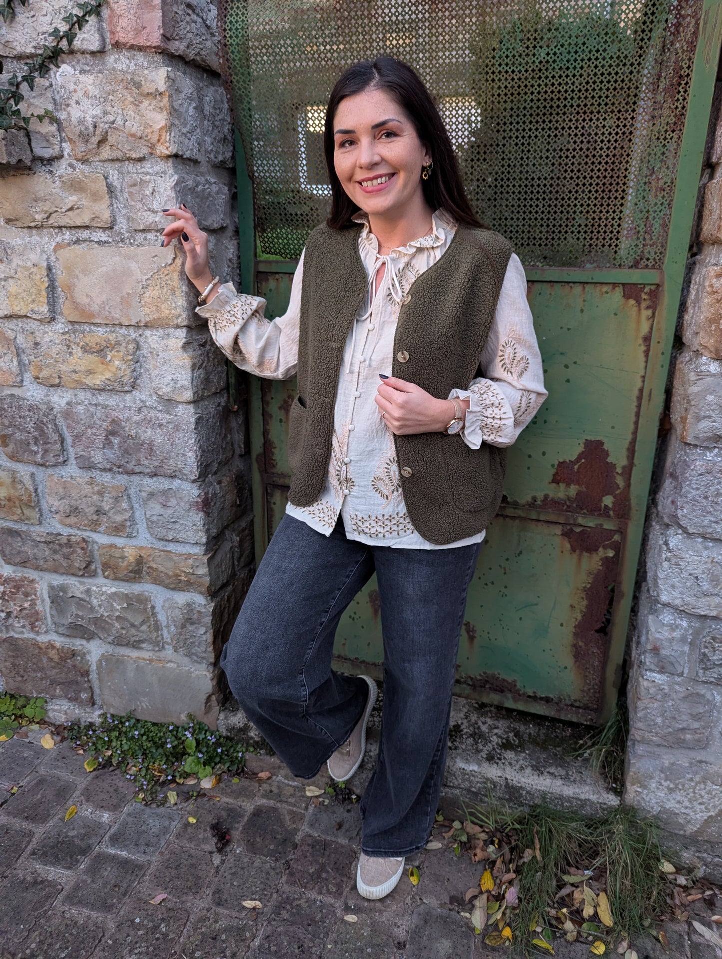 Blouse bohème beige et kaki avec broderies